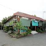 RedDoorz @ Sagan Jogja 2